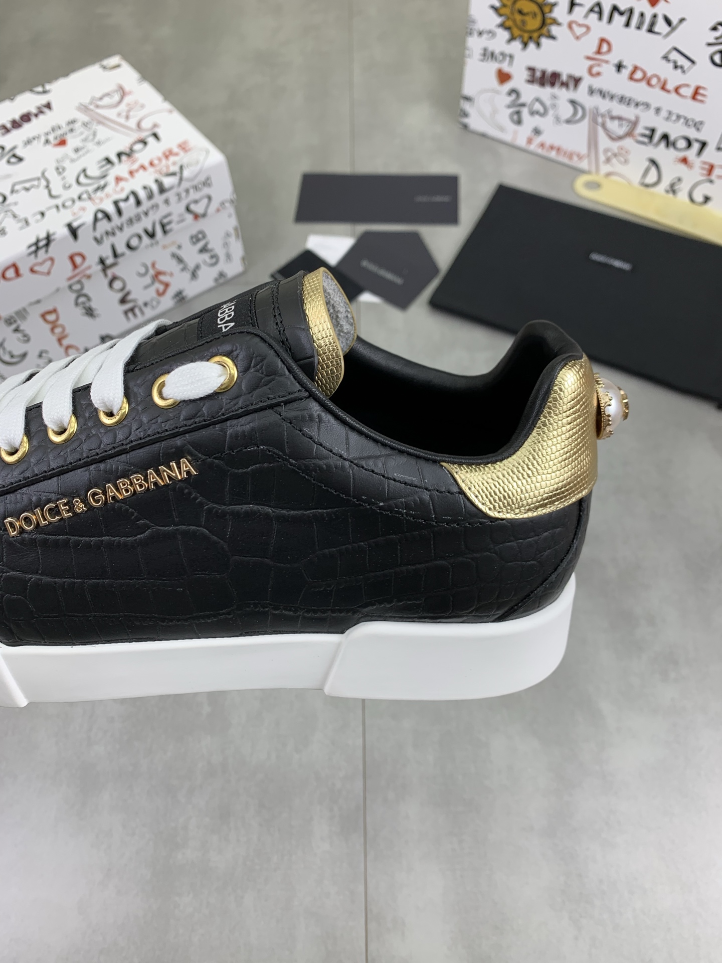 olce & Gabbana shoe